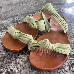 Women’s Sandals | Green Knotted | Size 8.5